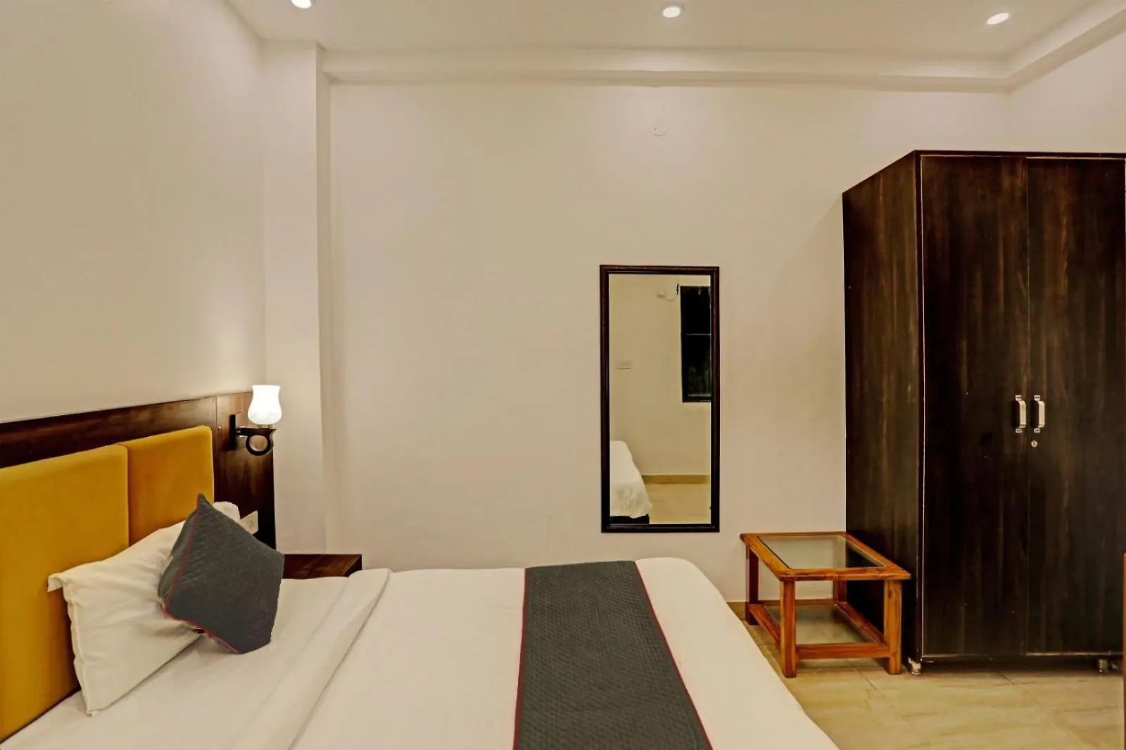 Hotel Rose Park New Delhi