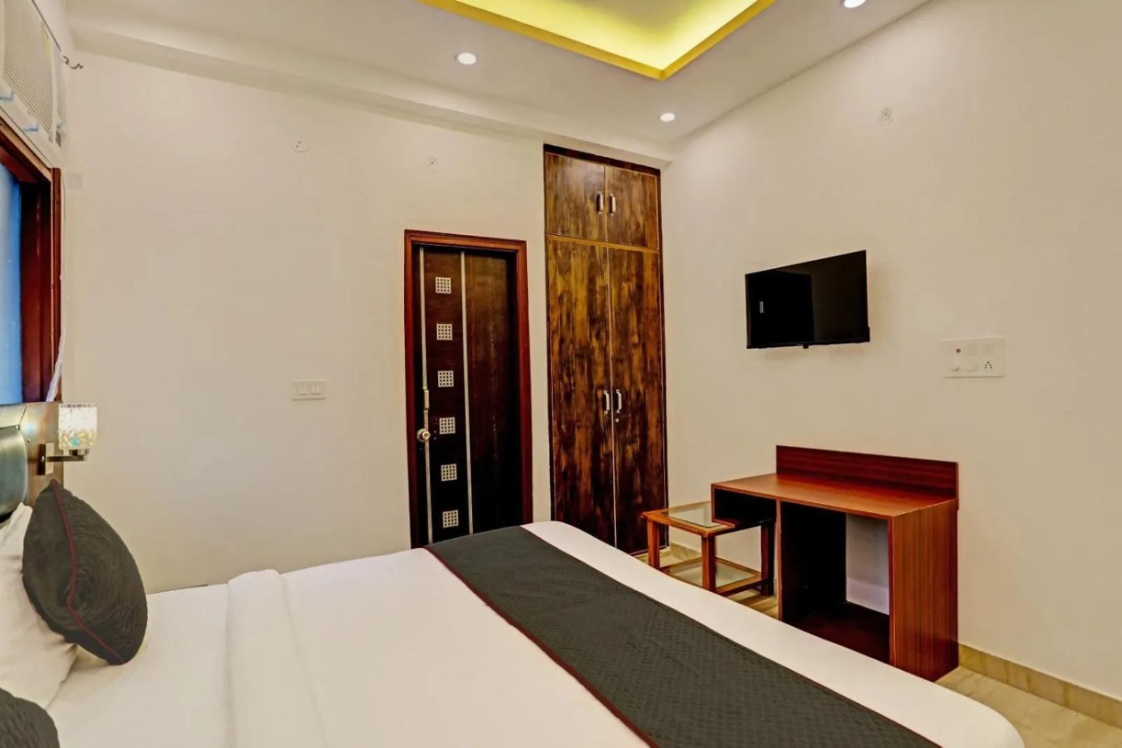 ****  Hotel Rose Park New Delhi India