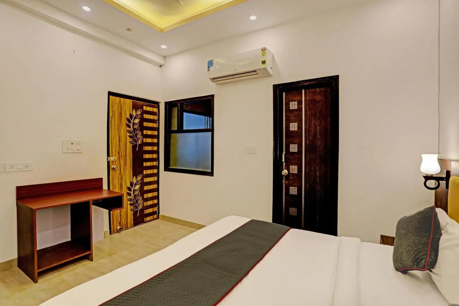 Hotel Rose Park New Delhi