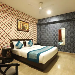 Hotel Ark Wood At Airport, Nuova Delhi
